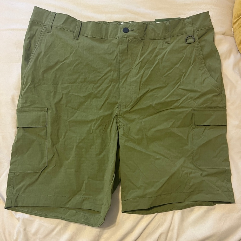 Olive Green Men's Cargo Shorts